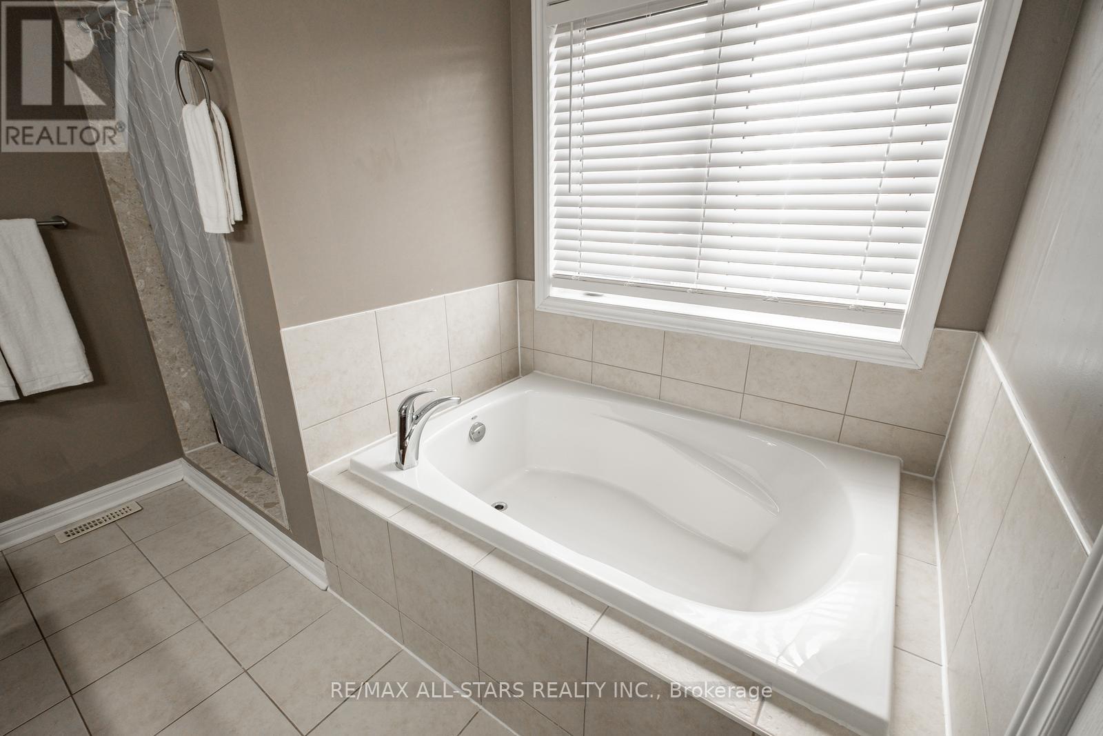 43 Horsedreamer Lane, Whitchurch-Stouffville, Ontario  L4A 0G6 - Photo 27 - N13241920