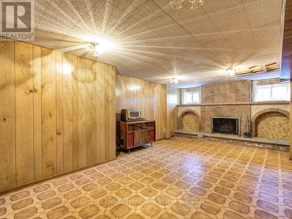 274 Harvie Avenue, Toronto, Ontario  M6E 4K6 - Photo 38 - W13665832
