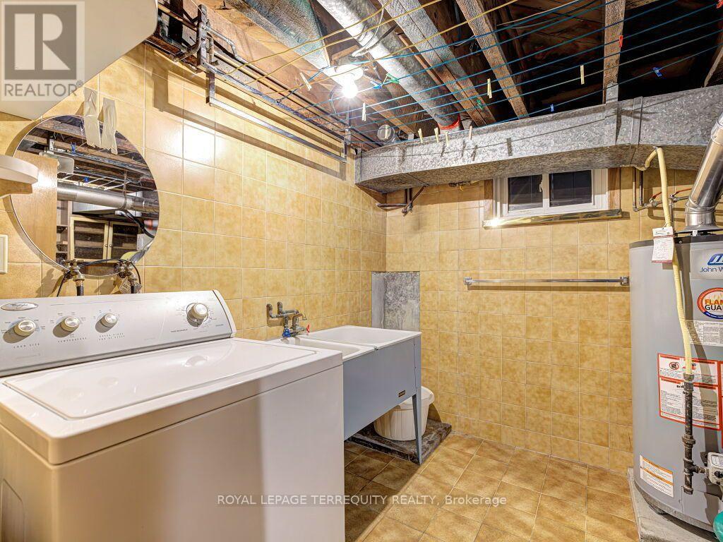 274 Harvie Avenue, Toronto, Ontario  M6E 4K6 - Photo 41 - W13665832