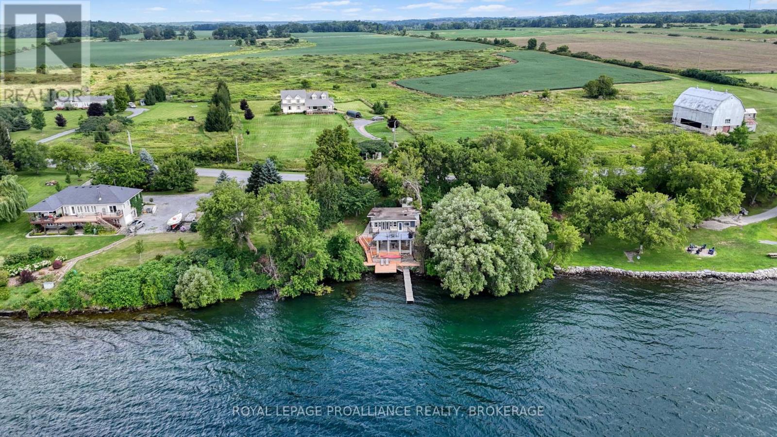 790 Howe Island Drive, Frontenac Islands, Ontario