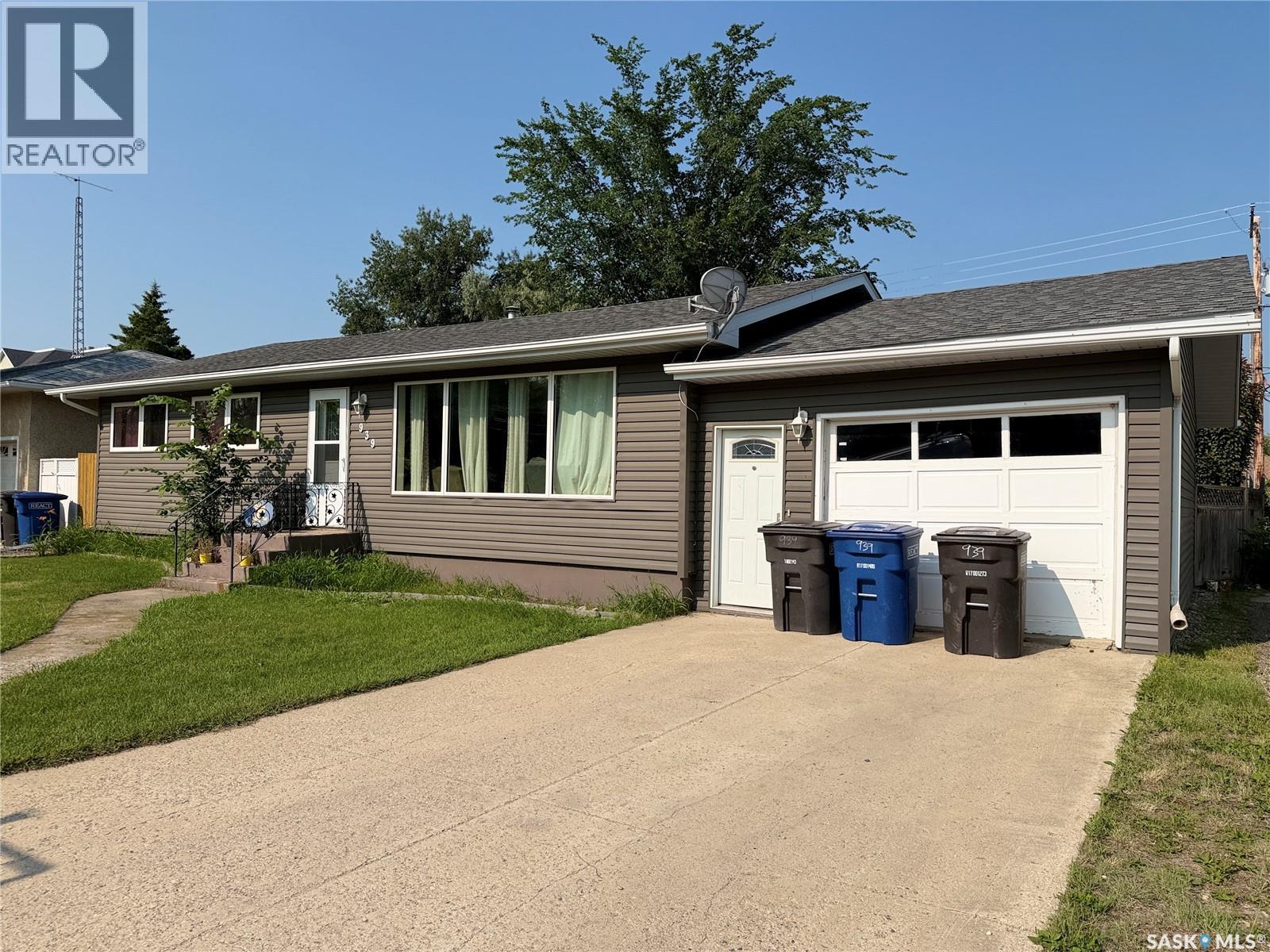939 7th STREET, humboldt, Saskatchewan