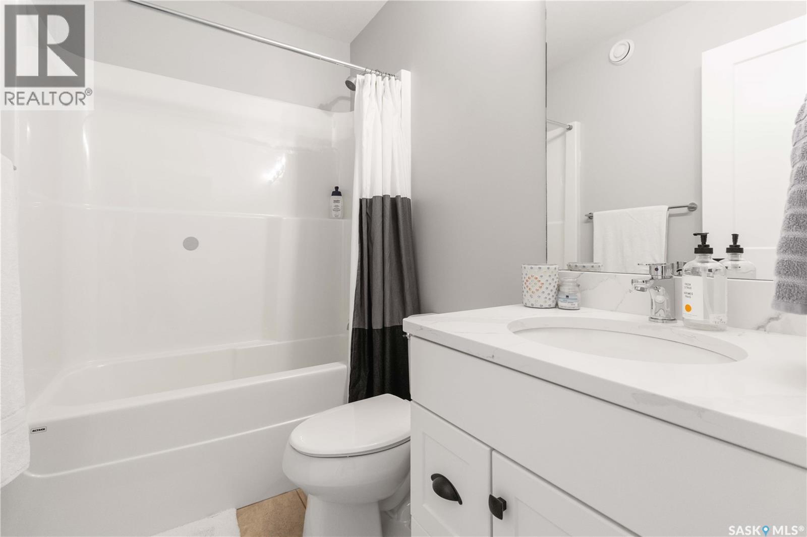 238 Dubois Crescent, Saskatoon, Saskatchewan  S7V 0R3 - Photo 21 - SK045152