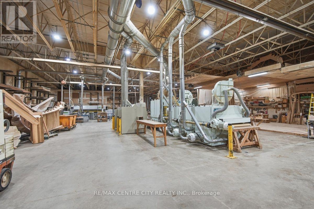 23819 Coldstream Road, Middlesex Centre, Ontario  N0M 2A0 - Photo 12 - X13666096