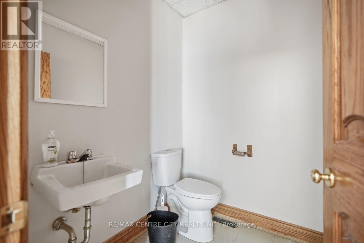 23819 Coldstream Road, Middlesex Centre, Ontario  N0M 2A0 - Photo 33 - X13666096