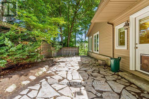 429 Ridge Road E, Grimsby, Ontario  L0R 1B2 - Photo 48 - X13610008