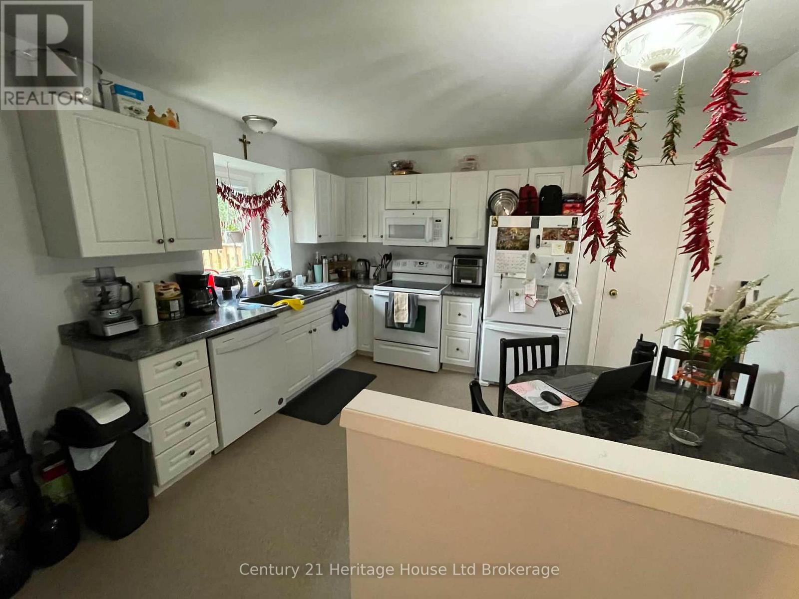 2 - 255 Lansdowne Avenue W, Woodstock, Ontario N4T 1N6 - Photo 2 - X13666184