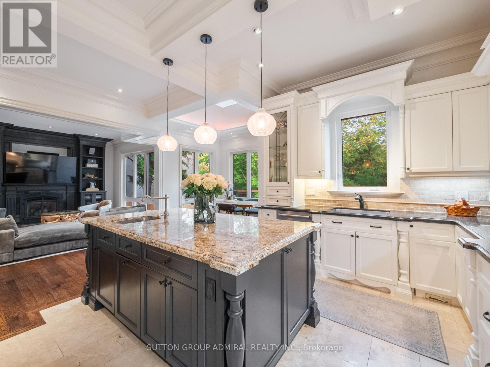 35 Wentworth Avenue, Toronto, Ontario  M2N 1T5 - Photo 7 - C13666090