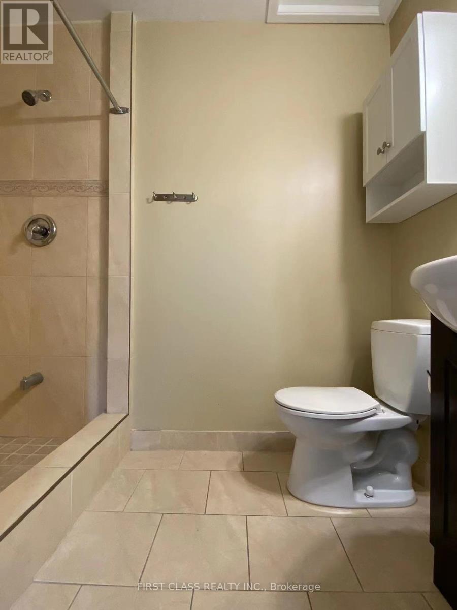 Upper - 280 Mcnicoll Avenue, Toronto, Ontario  M2H 2C7 - Photo 11 - C13666128