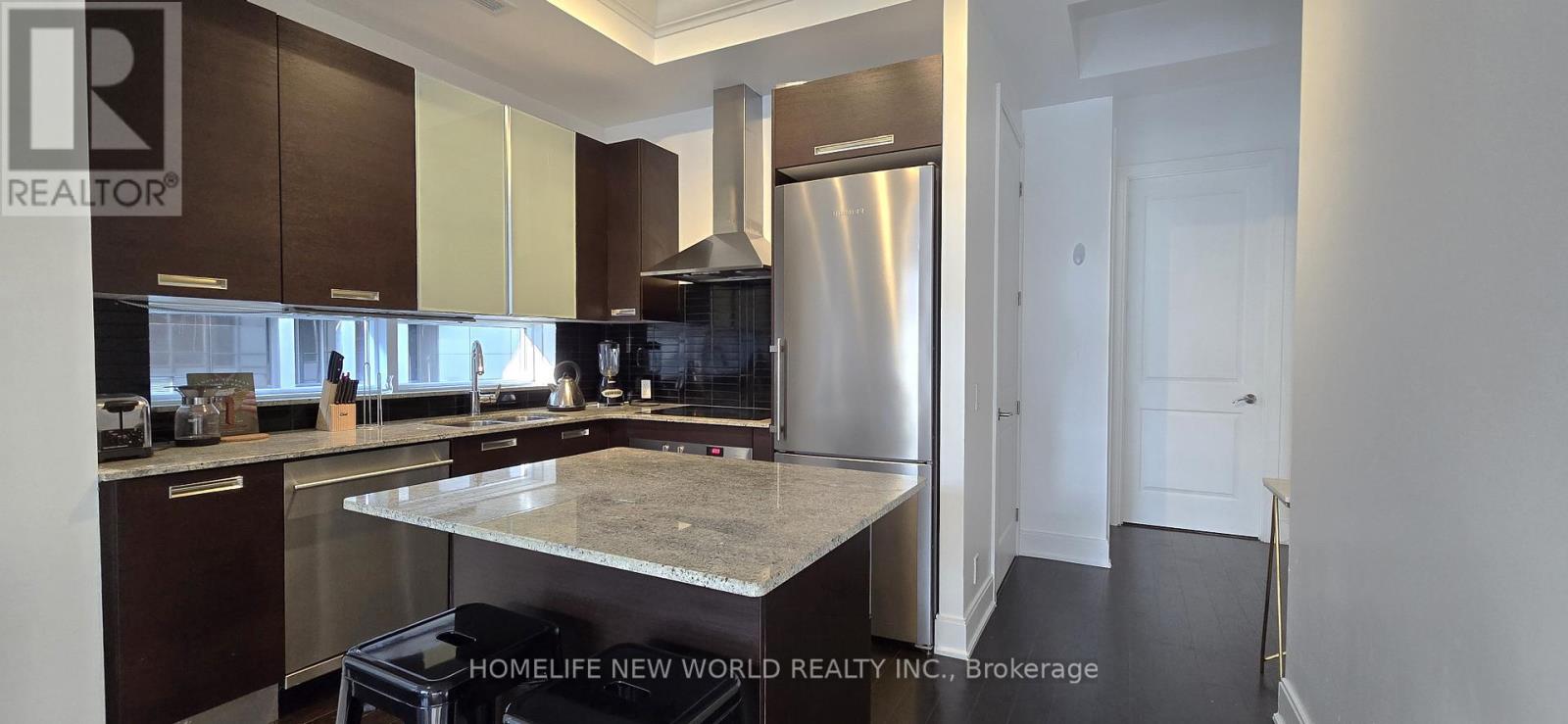 605 - 21 Balmuto Street, Toronto, Ontario  M4Y 1W4 - Photo 2 - C13666160
