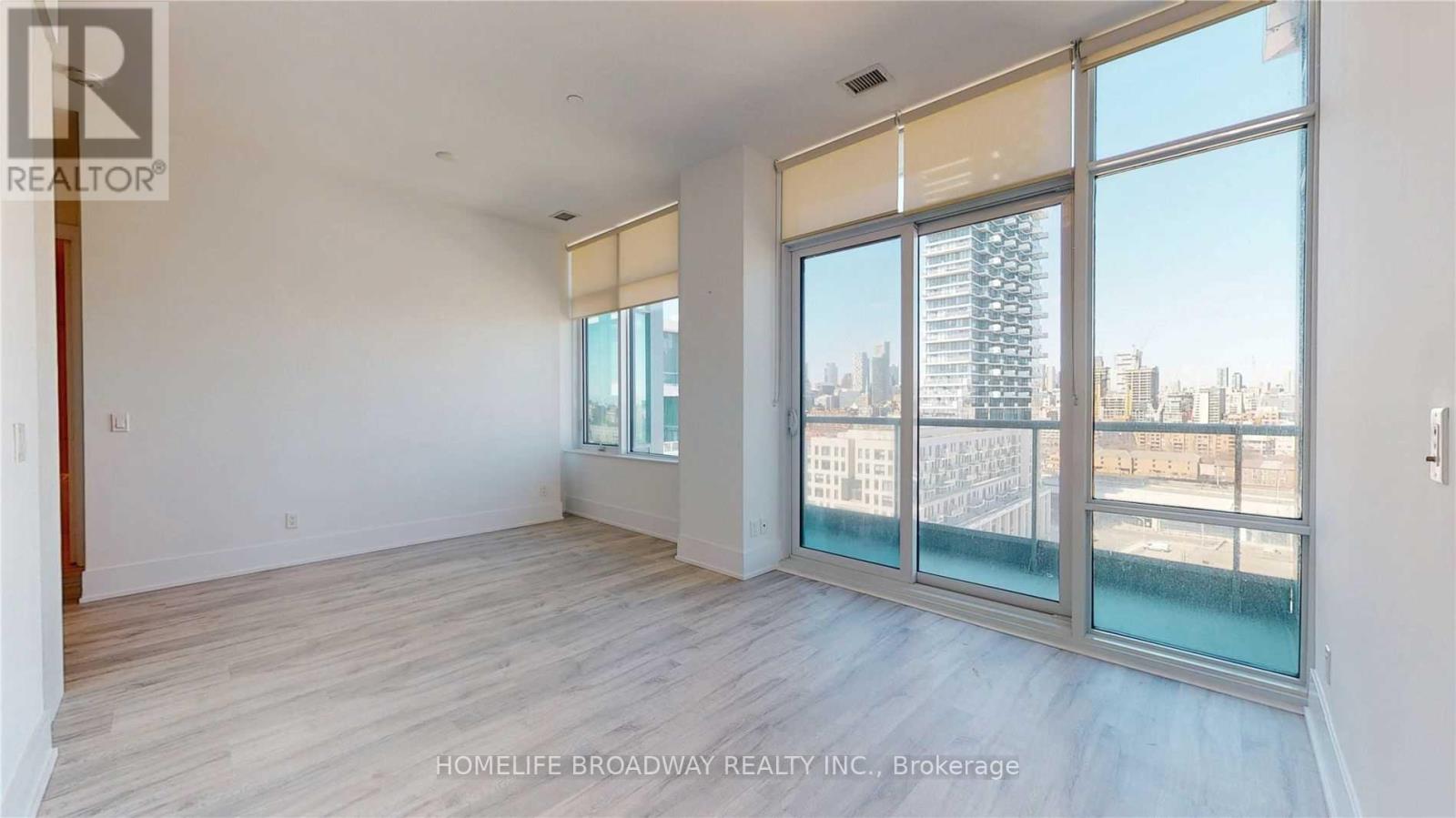 Sph31 - 1 Edgewater Drive, Toronto, Ontario  M5A 0L1 - Photo 5 - C13666240