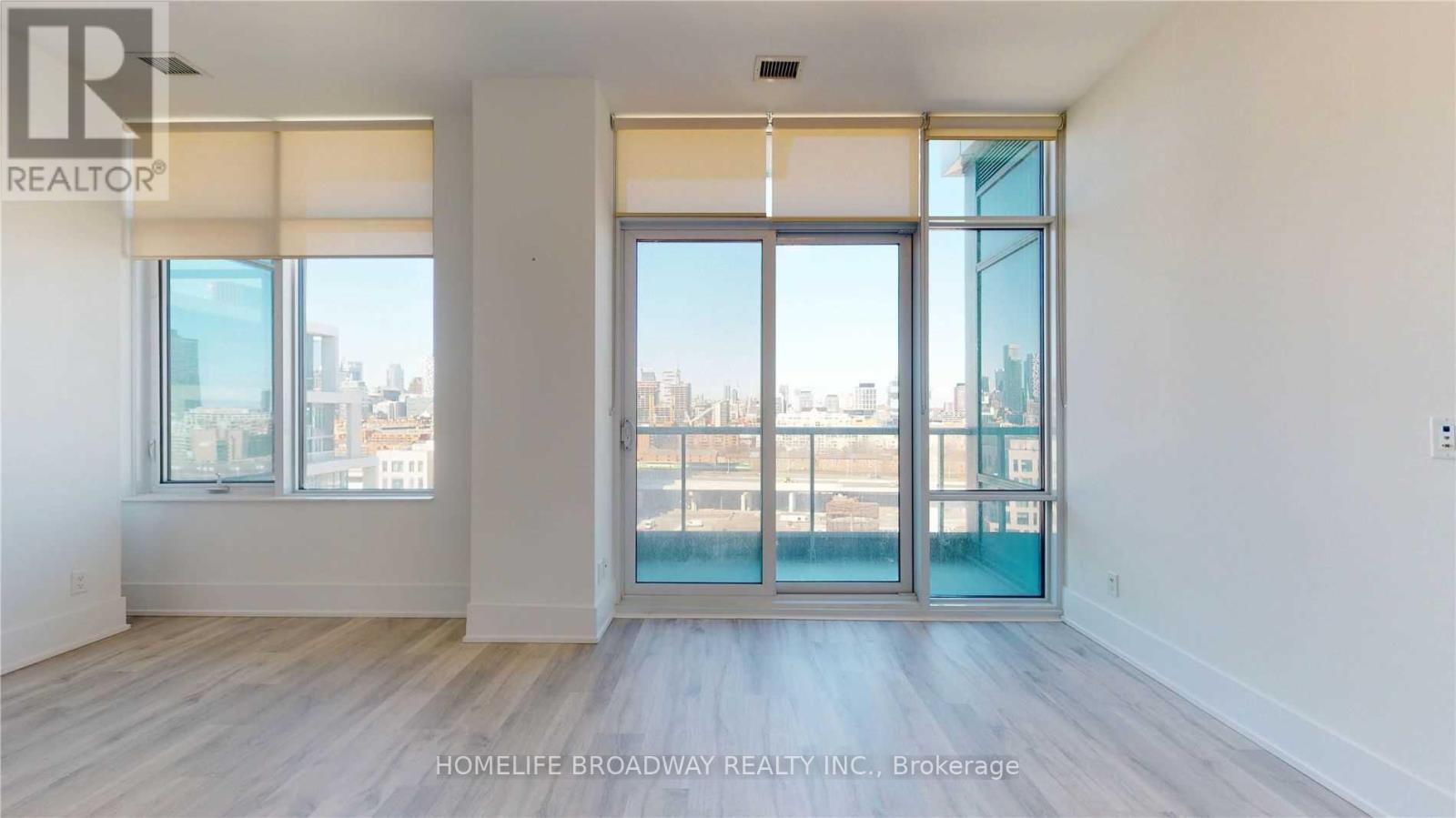 Sph31 - 1 Edgewater Drive, Toronto, Ontario  M5A 0L1 - Photo 6 - C13666240