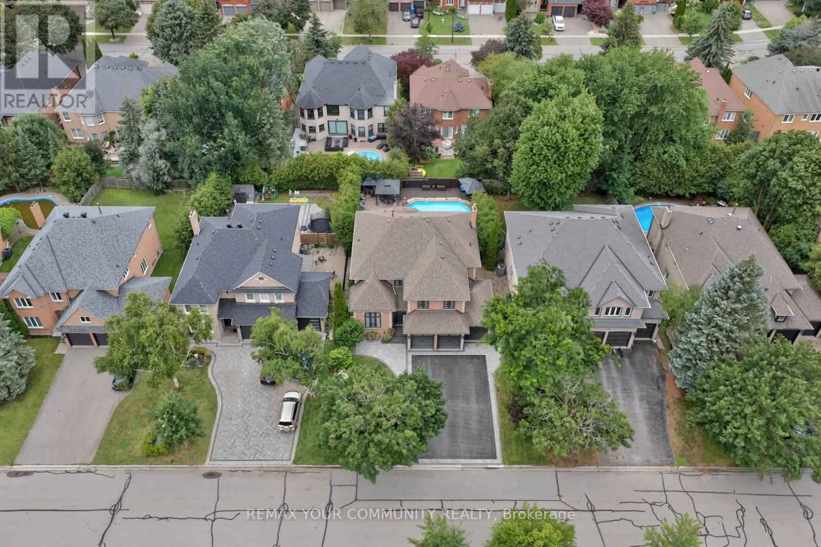 786 Exceller Circle, Newmarket, Ontario  L3X 1P5 - Photo 4 - N13666144
