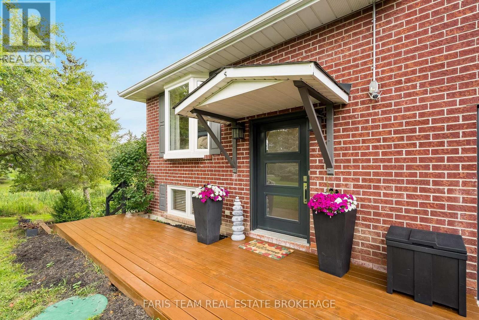 10 Catherine Street, Adjala-Tosorontio (Loretto), Ontario  L0G 1L0 - Photo 4 - N13666146