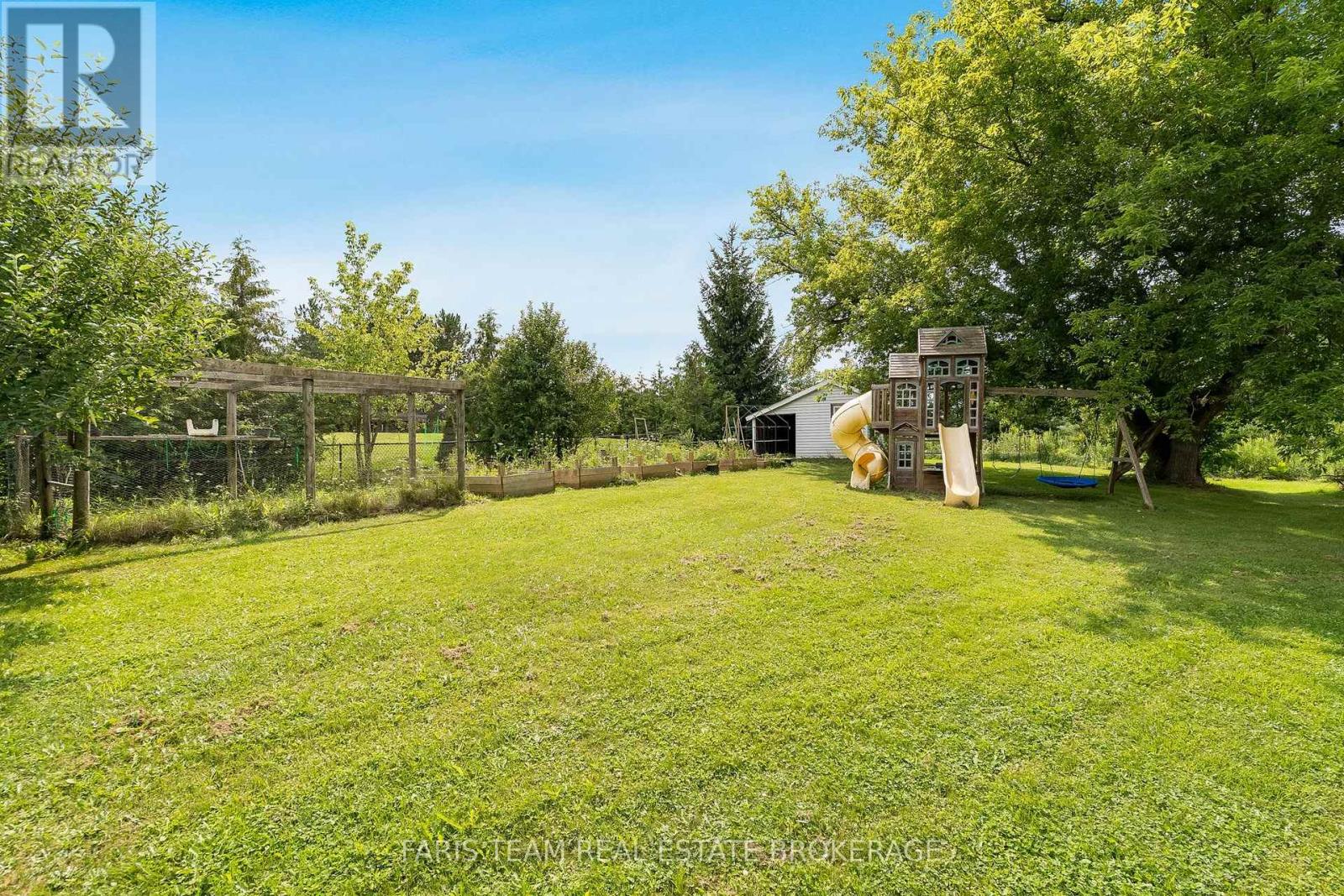 10 Catherine Street, Adjala-Tosorontio (Loretto), Ontario  L0G 1L0 - Photo 41 - N13666146