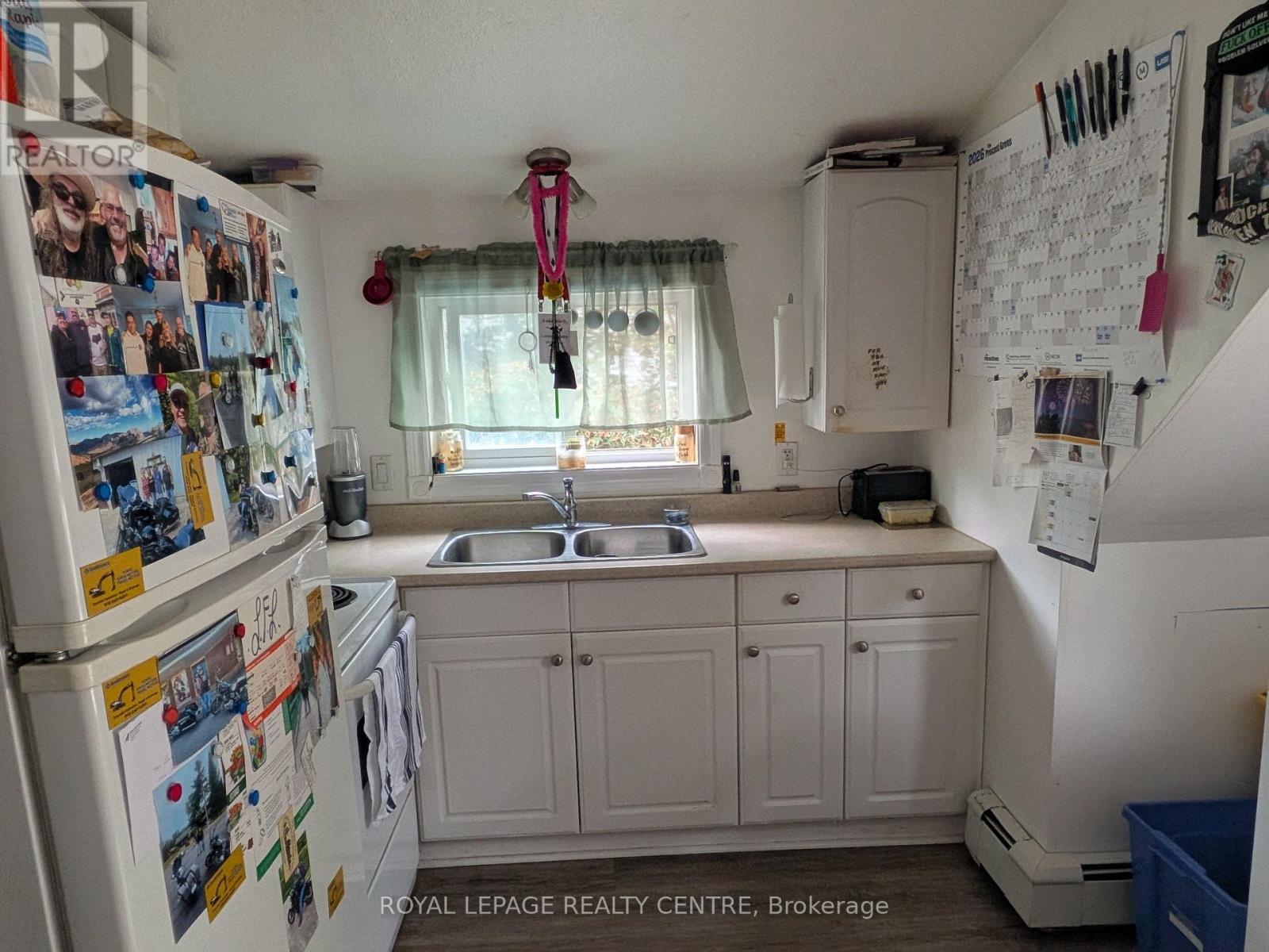 Upper - 10 Dufferin Street, Barrie, Ontario L4N 2J7 - Photo 6 - S13666156