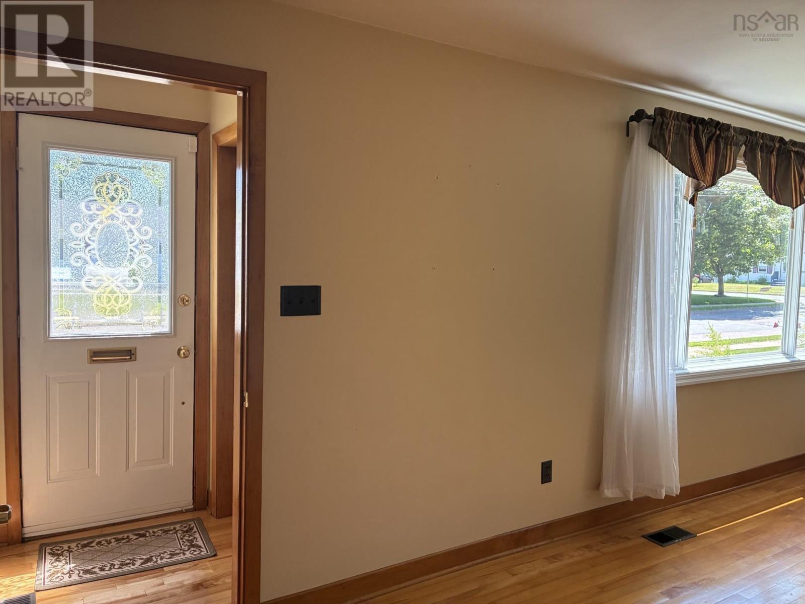 55 Churchill Street, Truro, Nova Scotia  B2N 1M9 - Photo 5 - 202616913