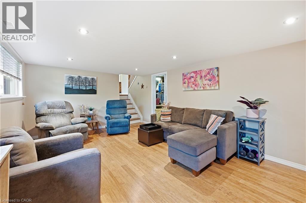 2407 St Frances Drive, Burlington, Ontario  L7P 1V3 - Photo 31 - 40853122