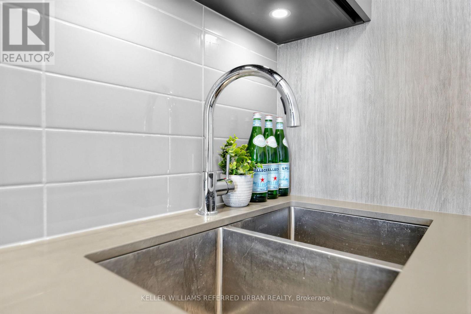 3706 - 8 Water Walk Drive, Markham, Ontario  L3R 6L4 - Photo 16 - N13566574