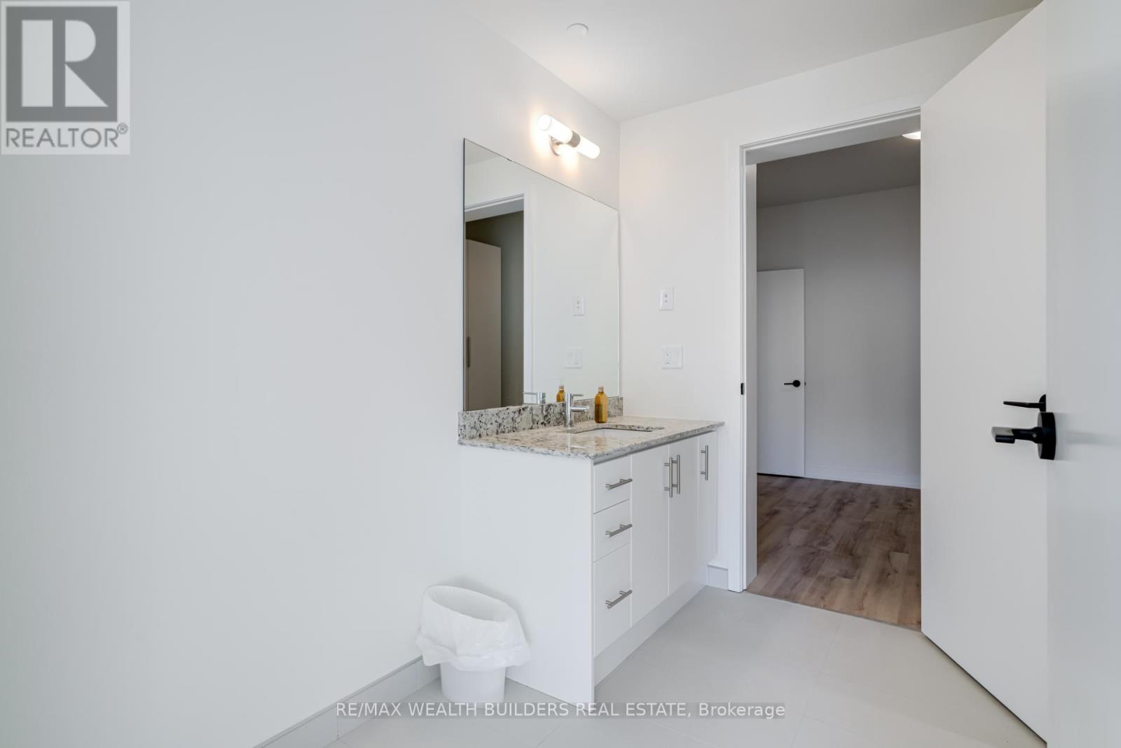 813 - 335 Wheat Boom Drive, Oakville, Ontario  L6H 7C2 - Photo 10 - W13666092