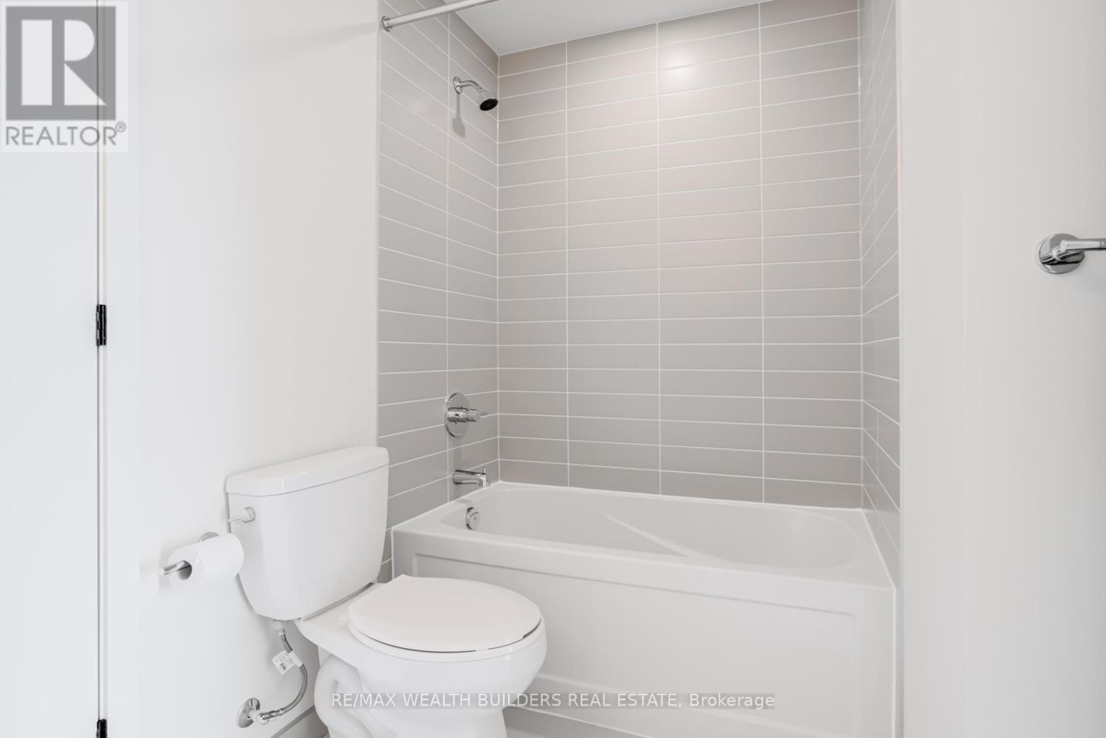 813 - 335 Wheat Boom Drive, Oakville, Ontario  L6H 7C2 - Photo 12 - W13666092