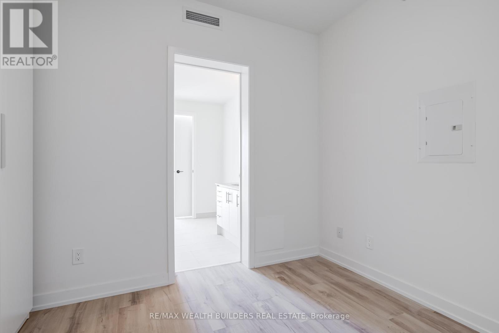 813 - 335 Wheat Boom Drive, Oakville, Ontario  L6H 7C2 - Photo 14 - W13666092