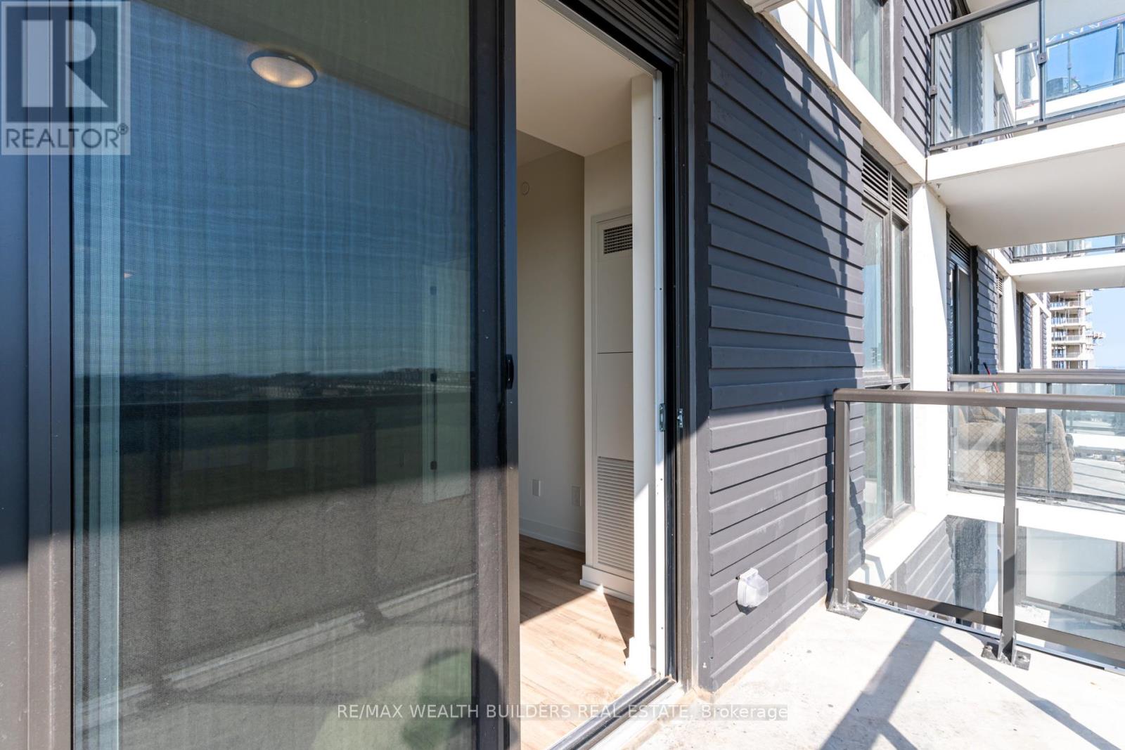 813 - 335 Wheat Boom Drive, Oakville, Ontario  L6H 7C2 - Photo 18 - W13666092