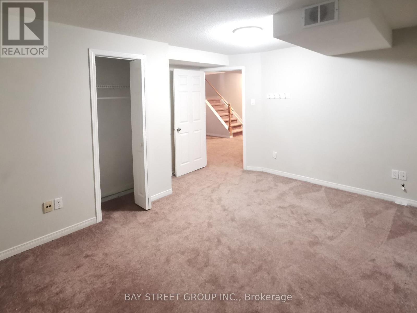 2034 Oxford Avenue, Oakville, Ontario  L6H 4K7 - Photo 16 - W13666100
