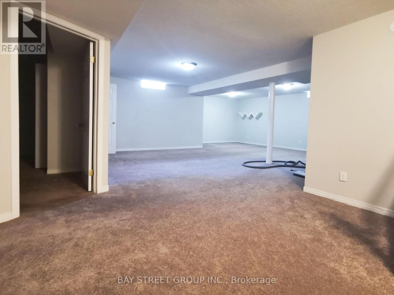 2034 Oxford Avenue, Oakville, Ontario  L6H 4K7 - Photo 17 - W13666100