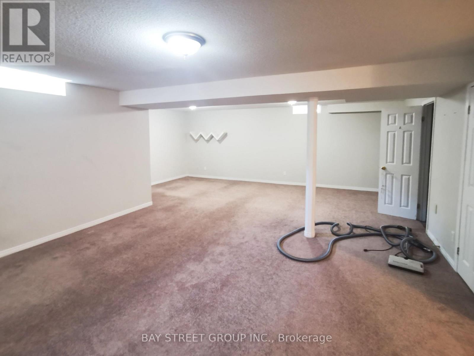 2034 Oxford Avenue, Oakville, Ontario  L6H 4K7 - Photo 18 - W13666100