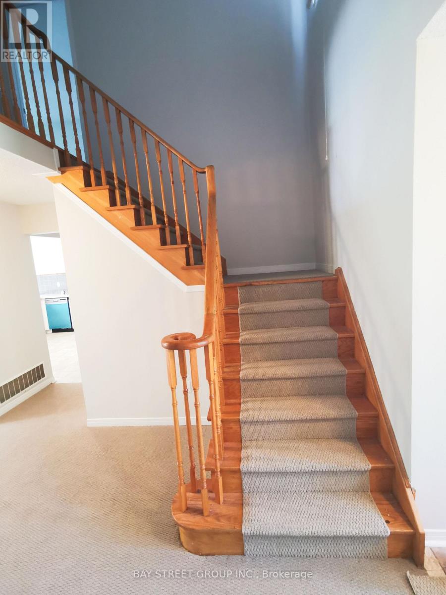 2034 Oxford Avenue, Oakville, Ontario  L6H 4K7 - Photo 9 - W13666100