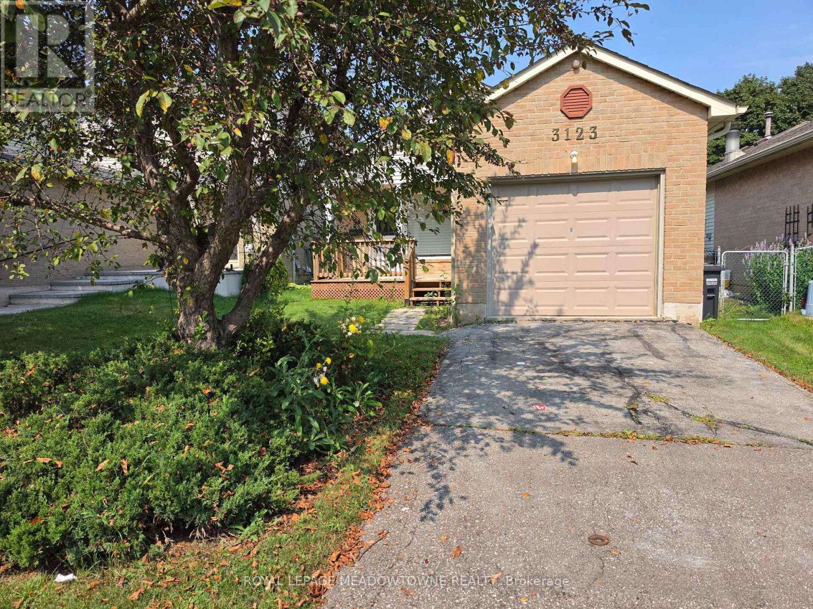 3123 Arnett Court, Mississauga, Ontario  L5N 3G8 - Photo 2 - W13666132