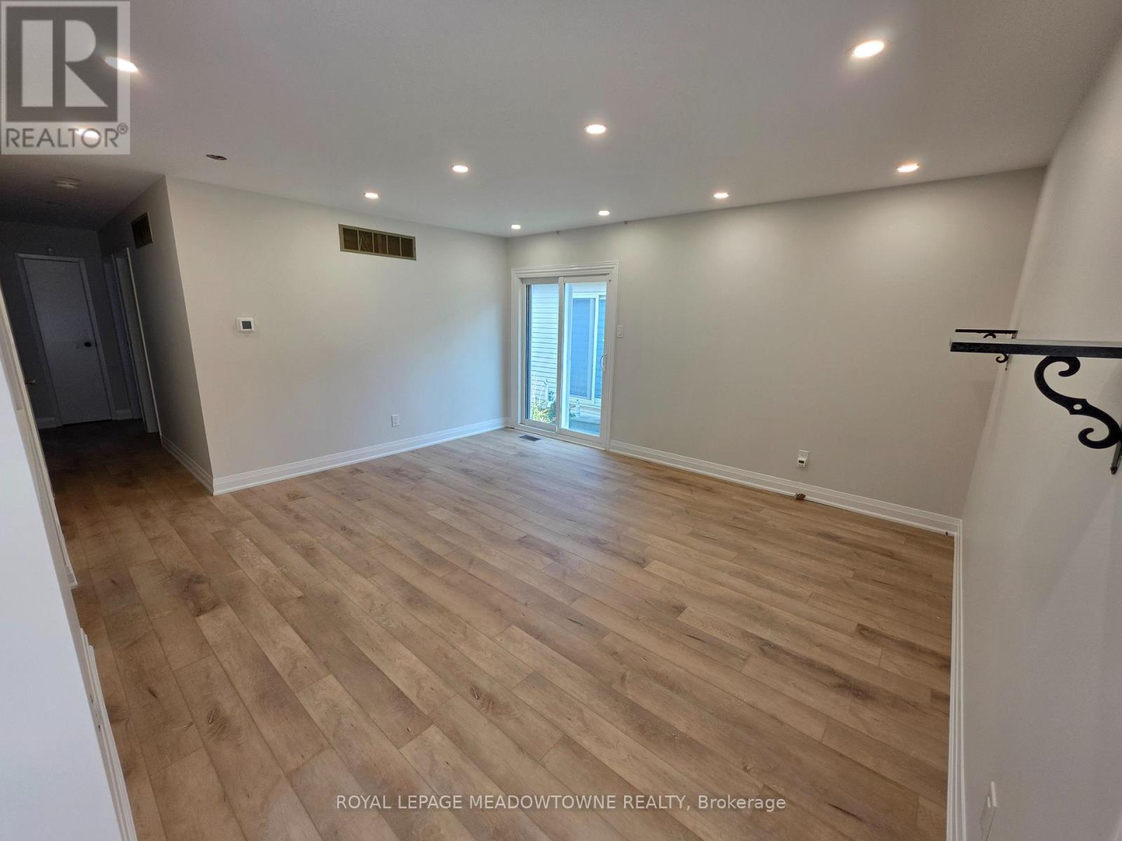 3123 Arnett Court, Mississauga, Ontario  L5N 3G8 - Photo 4 - W13666132