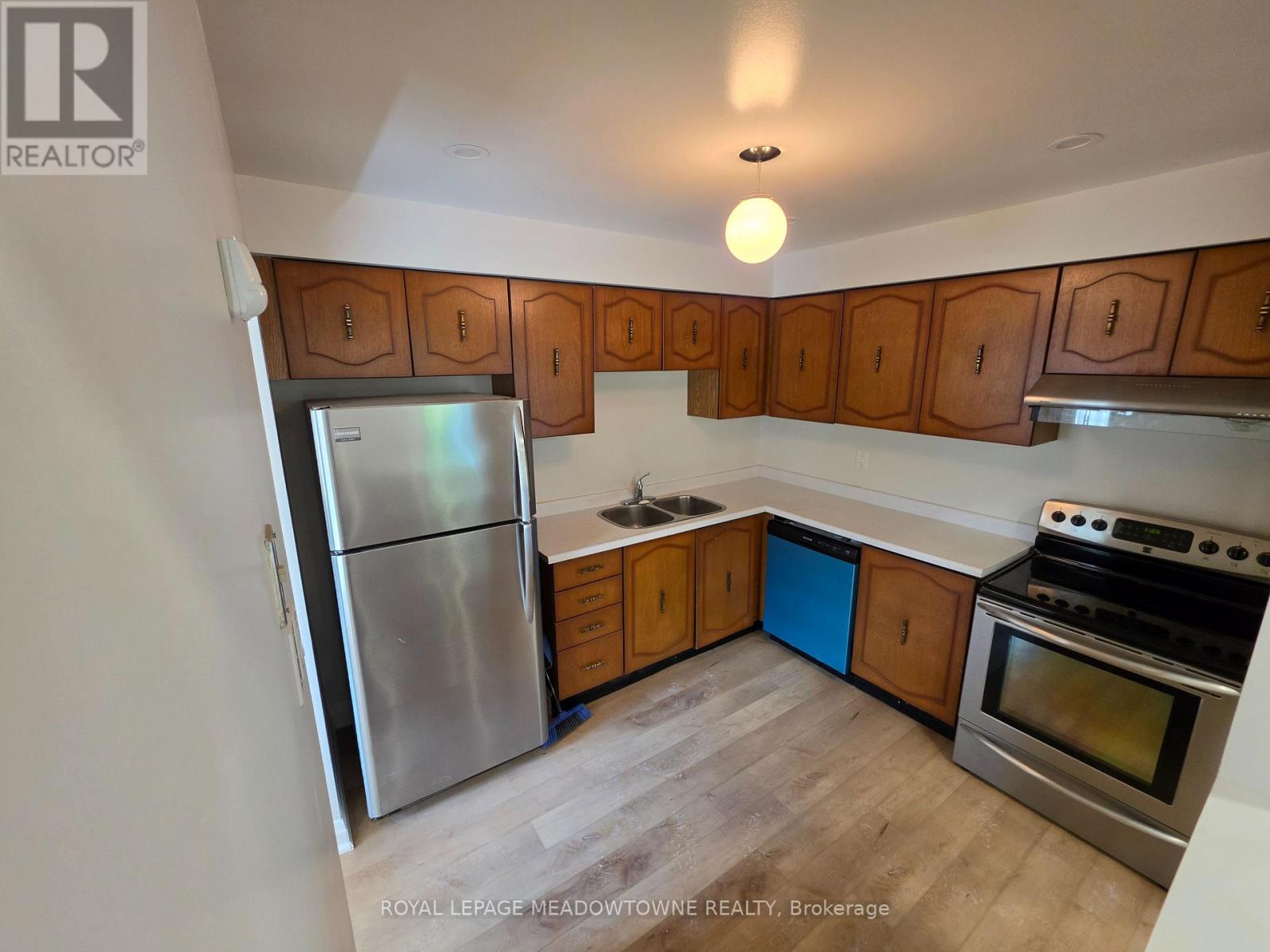 3123 Arnett Court, Mississauga, Ontario  L5N 3G8 - Photo 6 - W13666132