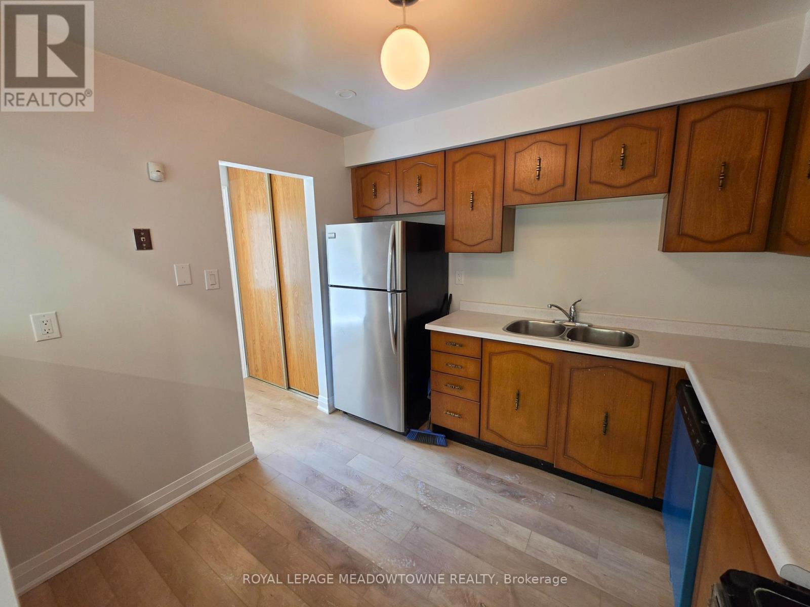 3123 Arnett Court, Mississauga, Ontario  L5N 3G8 - Photo 7 - W13666132