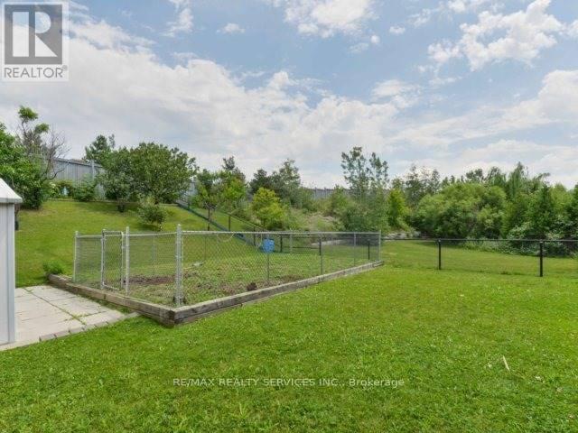106 Pennyroyal Crescent, Brampton, Ontario L6S 6J6 - Photo 15 - W13666138