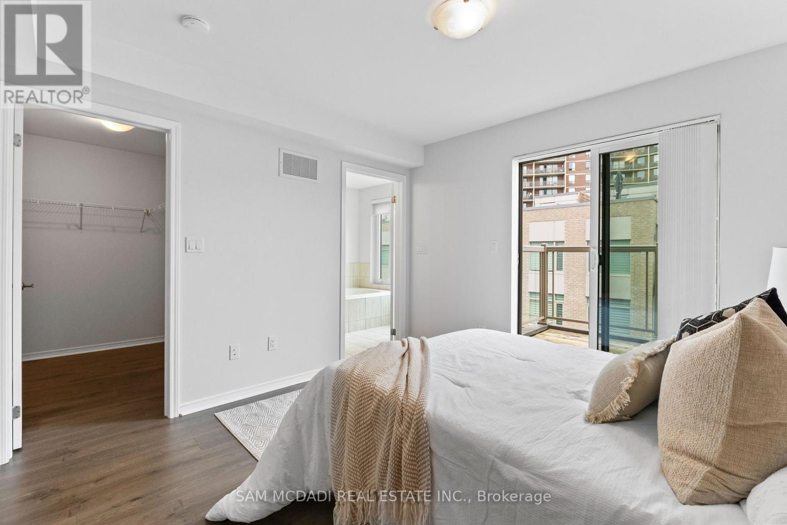 46 - 26 Applewood Lane, Toronto, Ontario  M9C 0C1 - Photo 19 - W13666148