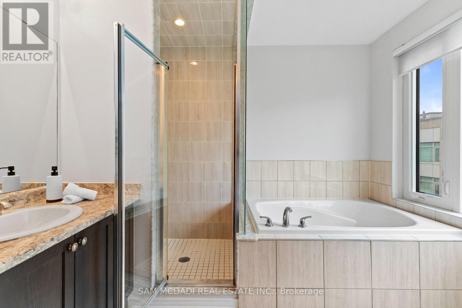 46 - 26 Applewood Lane, Toronto, Ontario  M9C 0C1 - Photo 22 - W13666148