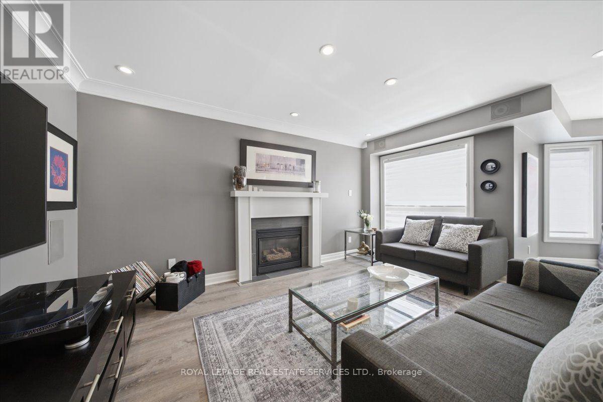 2268 Vista Oak Road, Oakville, Ontario  L6M 3L8 - Photo 11 - W13666158