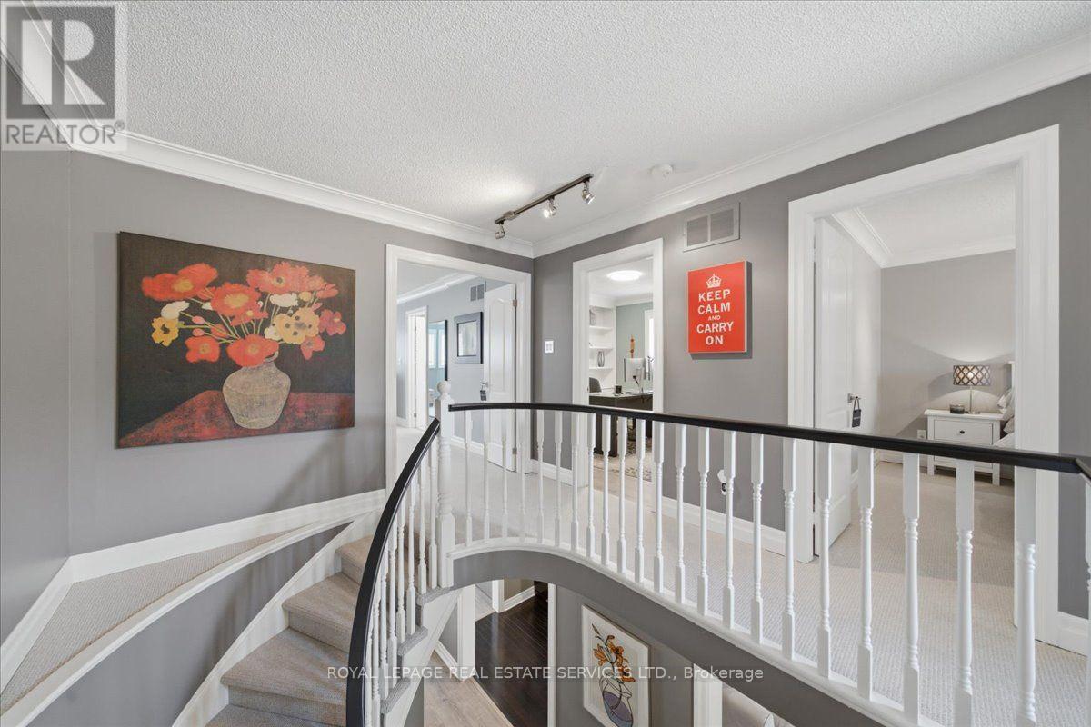 2268 Vista Oak Road, Oakville, Ontario  L6M 3L8 - Photo 15 - W13666158