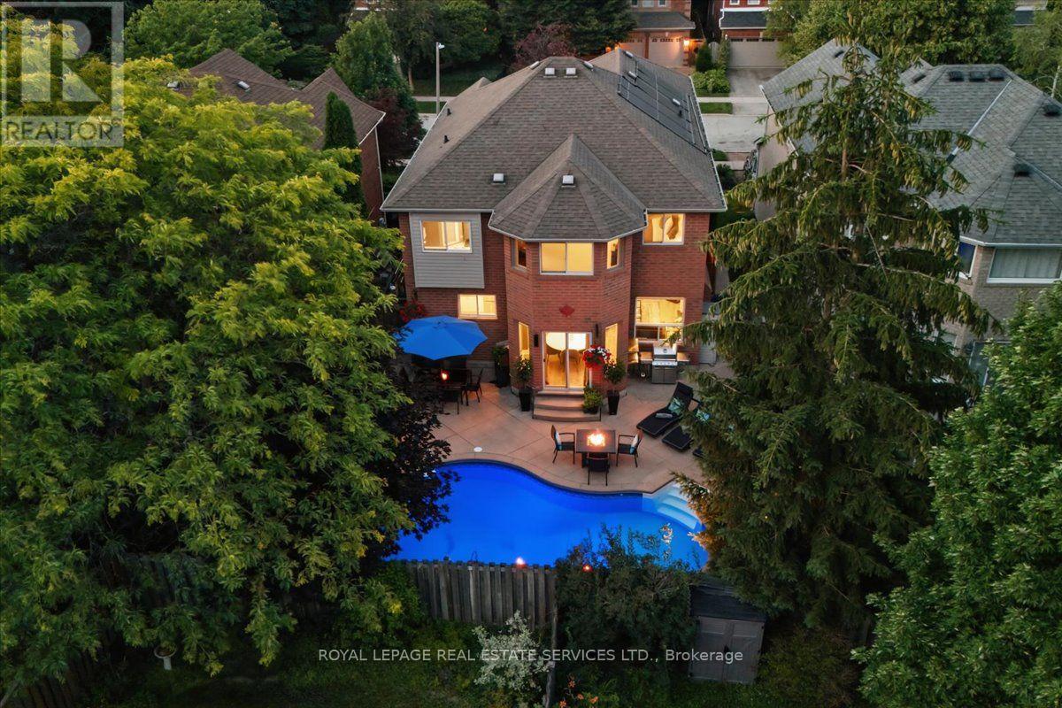 2268 Vista Oak Road, Oakville, Ontario  L6M 3L8 - Photo 2 - W13666158