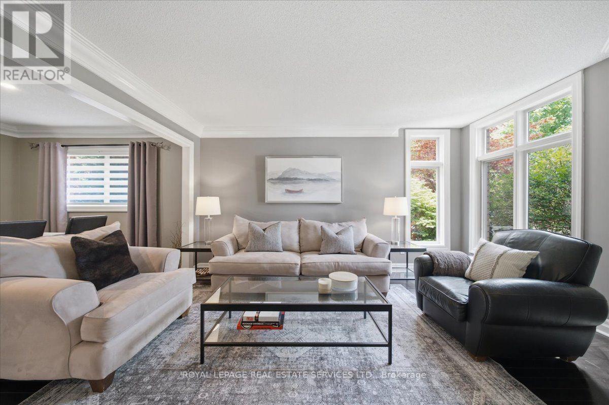 2268 Vista Oak Road, Oakville, Ontario  L6M 3L8 - Photo 6 - W13666158