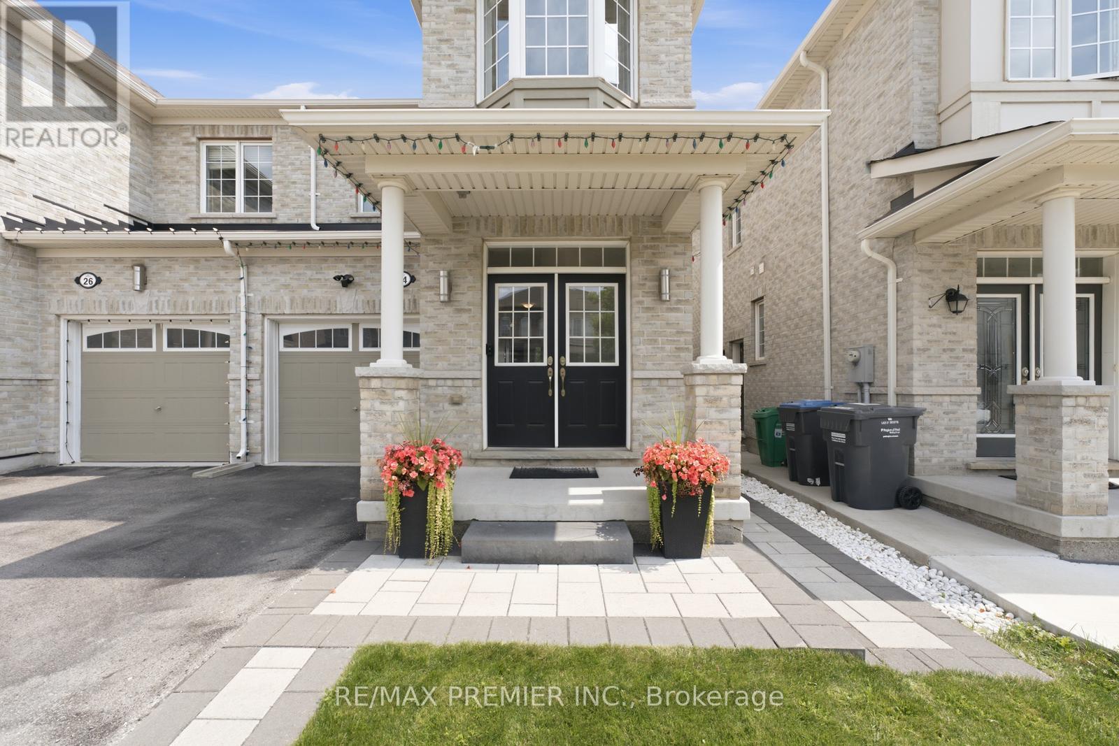 24 Zanetta Crescent, Brampton, Ontario  L6Y 6A3 - Photo 2 - W13666162