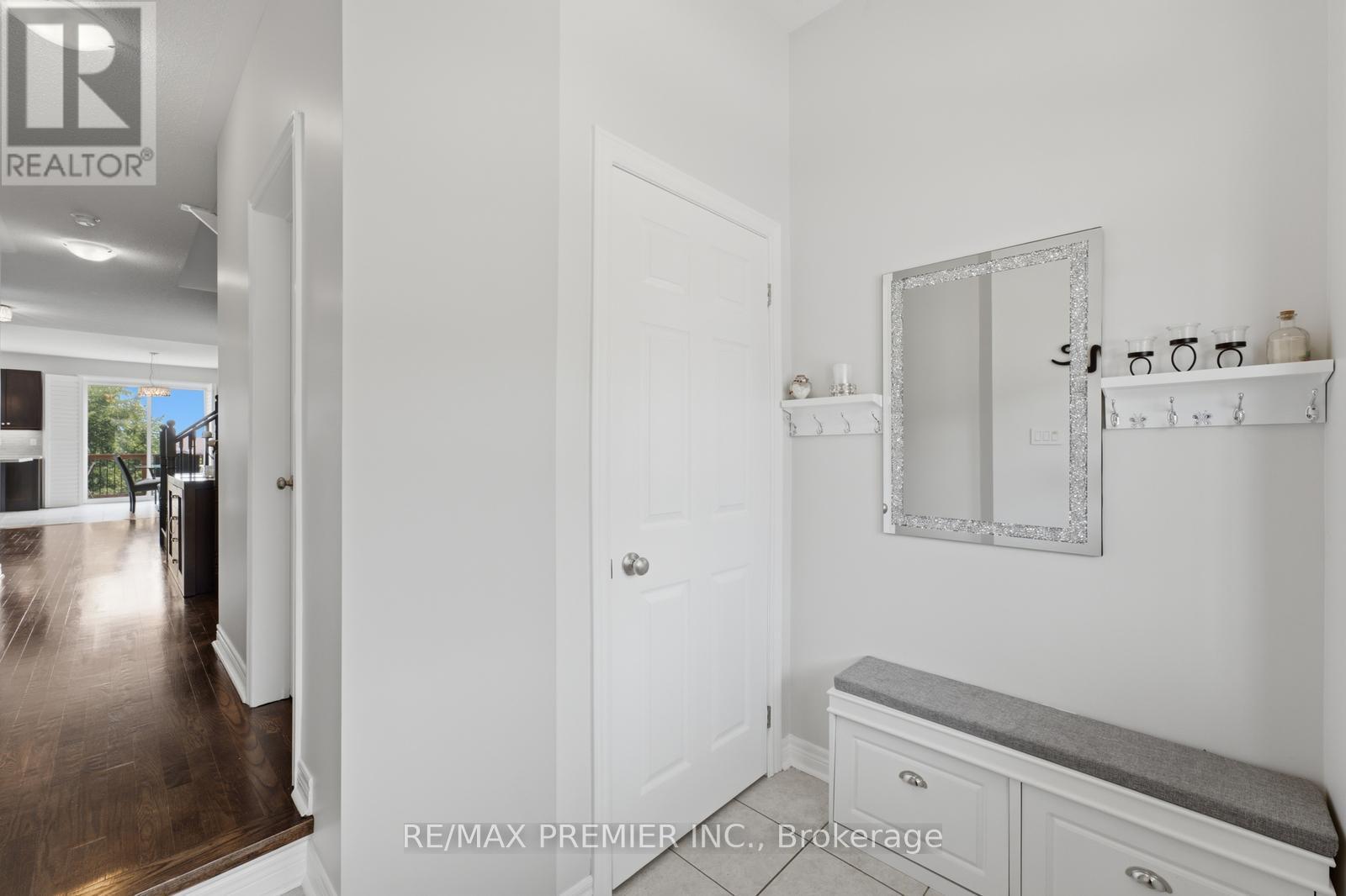 24 Zanetta Crescent, Brampton, Ontario  L6Y 6A3 - Photo 4 - W13666162