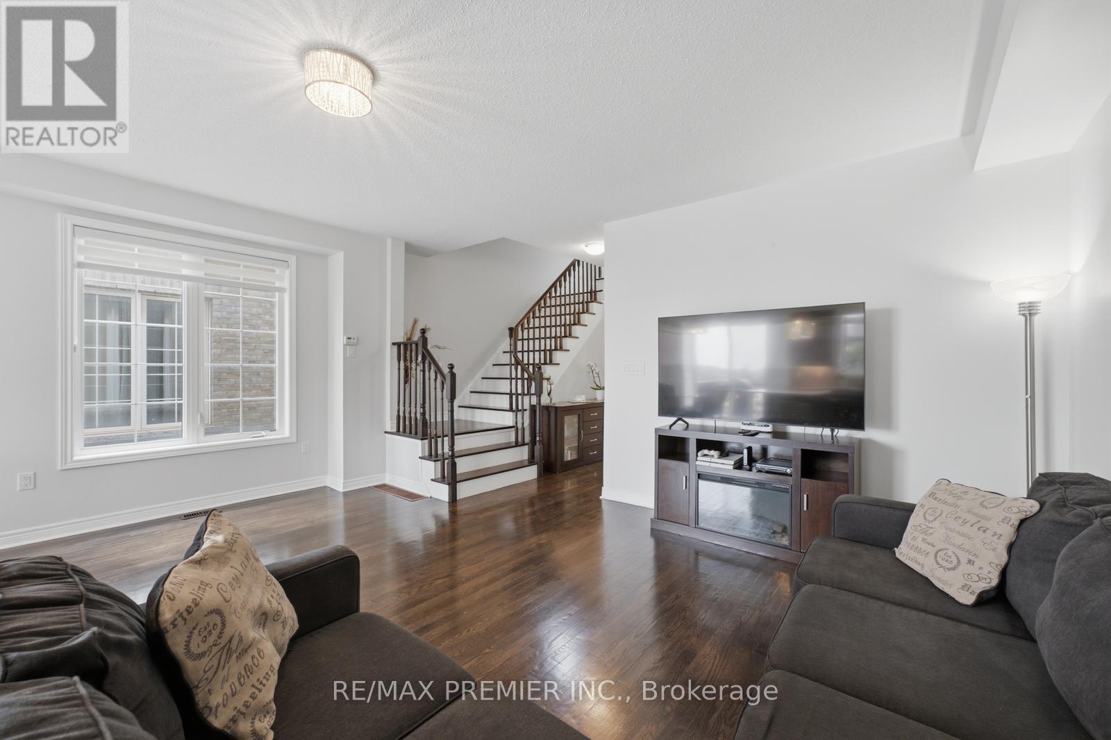 24 Zanetta Crescent, Brampton, Ontario  L6Y 6A3 - Photo 8 - W13666162