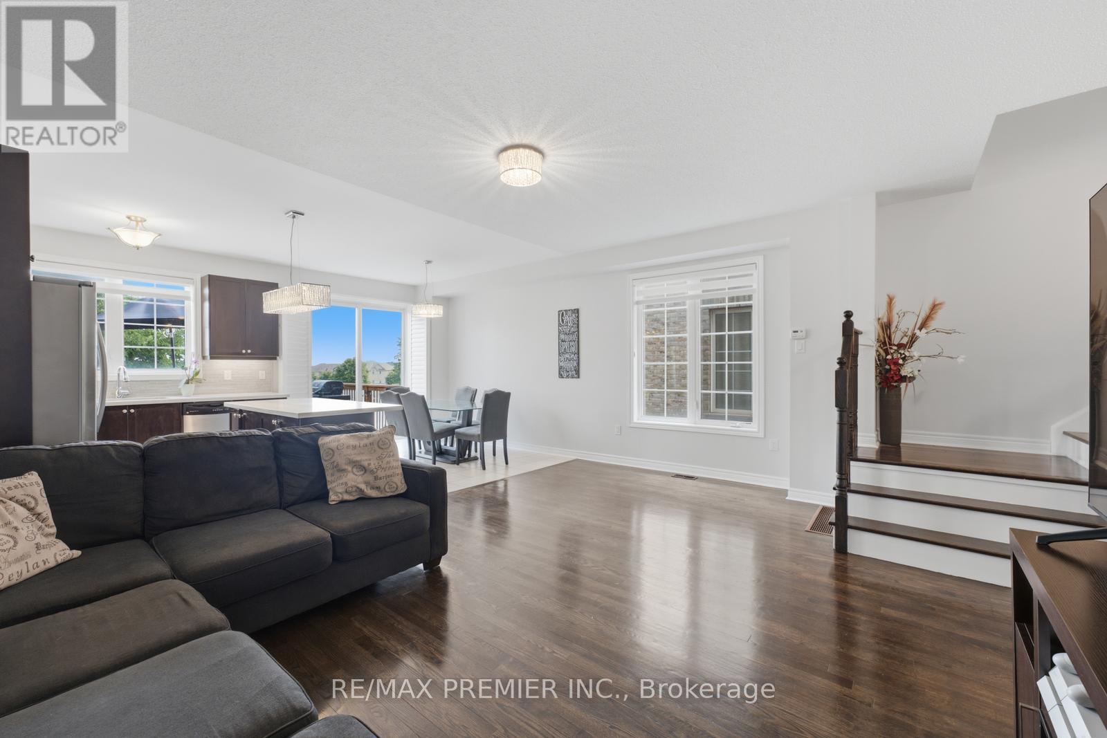 24 Zanetta Crescent, Brampton, Ontario  L6Y 6A3 - Photo 9 - W13666162