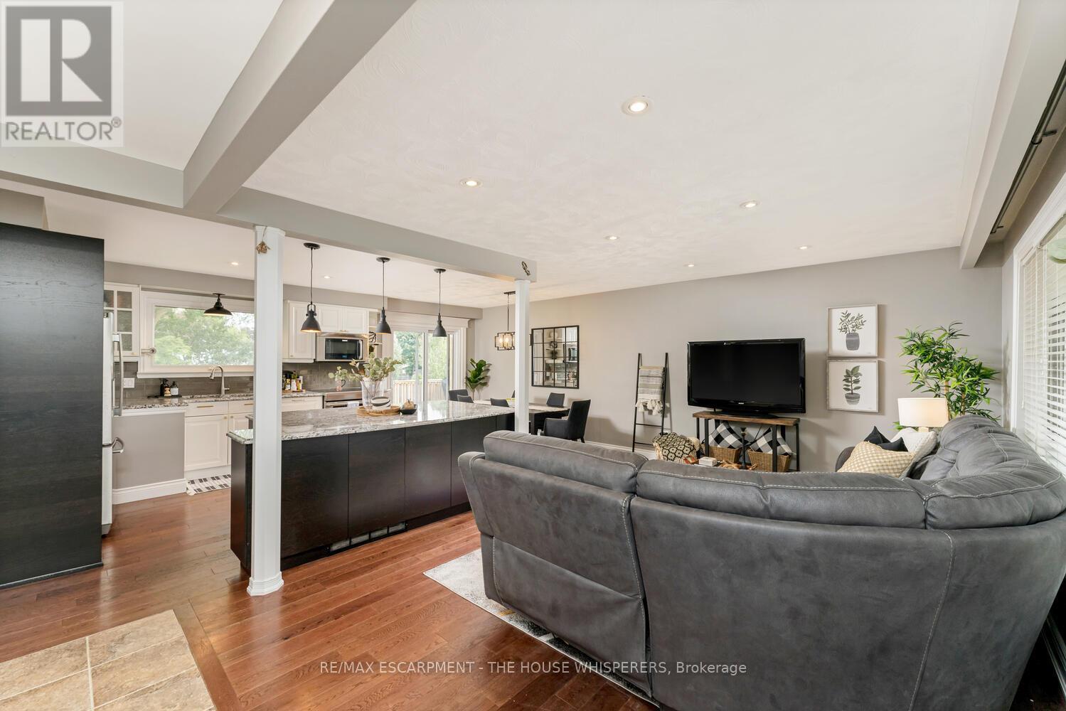 400 Highside Drive, Milton, Ontario  L9T 1X1 - Photo 4 - W13666210