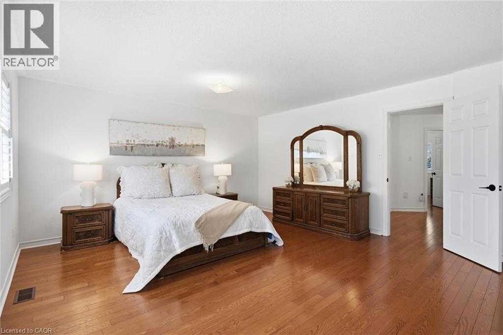 2092 Glenfield Road, Oakville, Ontario  L6M 3S4 - Photo 17 - 40854166