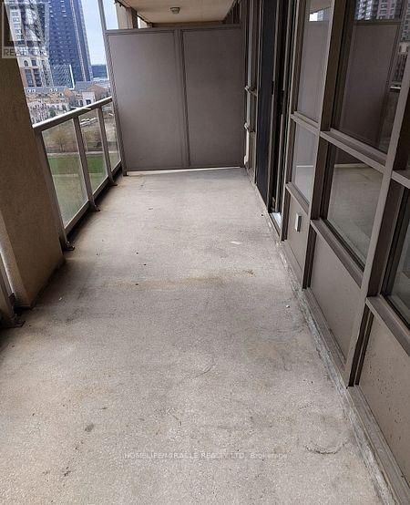 803 - 4090 Living Arts Drive, Mississauga, Ontario  L5B 4M8 - Photo 4 - W13653524