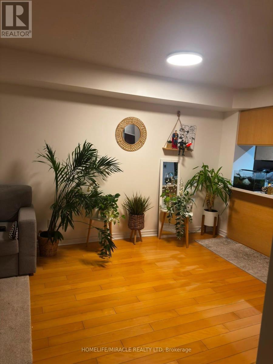 912 - 4080 Living Arts Drive, Mississauga, Ontario  L5B 4N3 - Photo 3 - W13658302