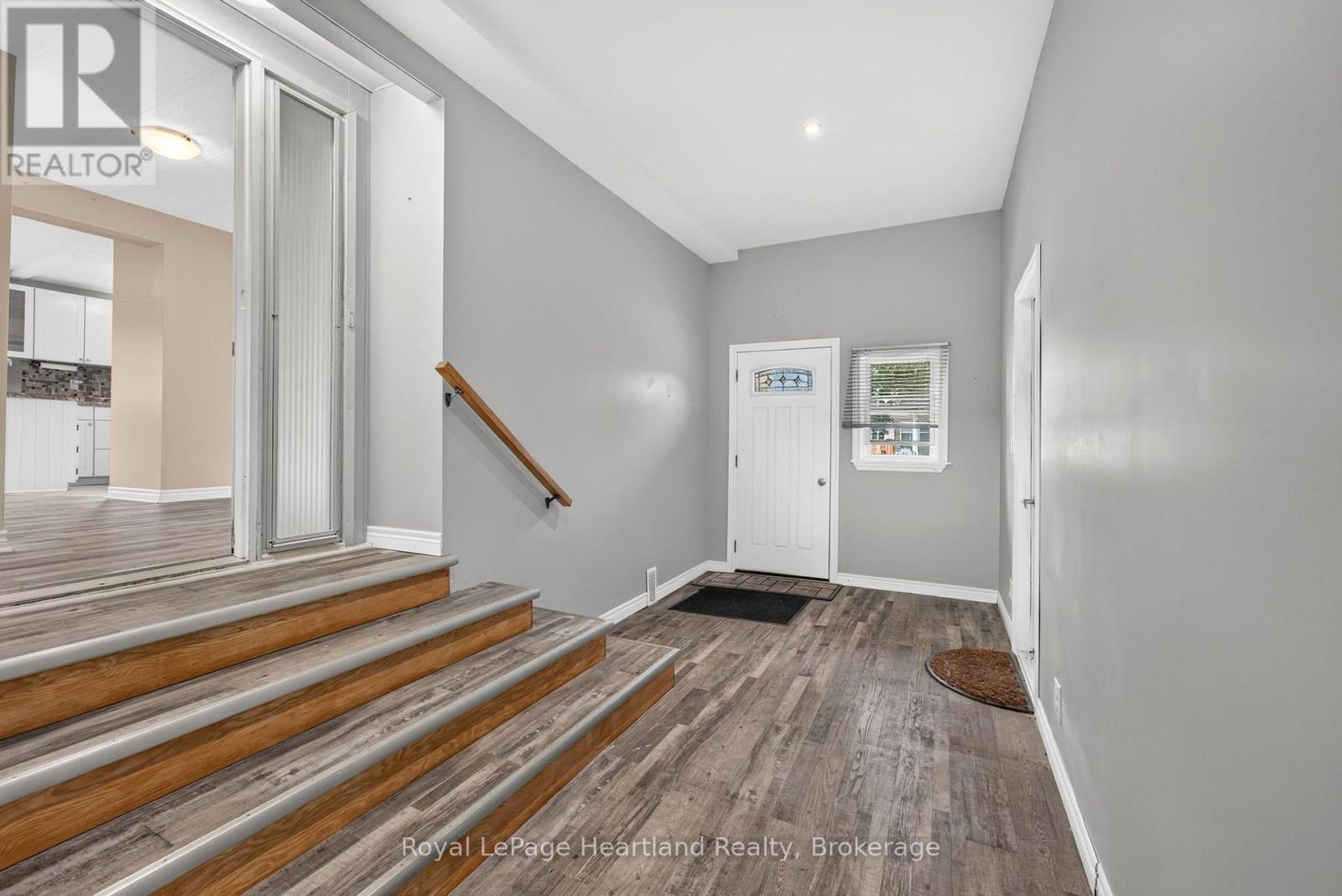 12 Velma Street, Strathroy-Caradoc, Ontario  N7G 3L3 - Photo 4 - X13517492